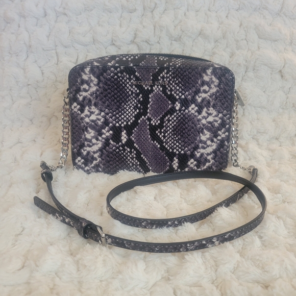 Michael Kors Crossbody - Picture 9 of 9